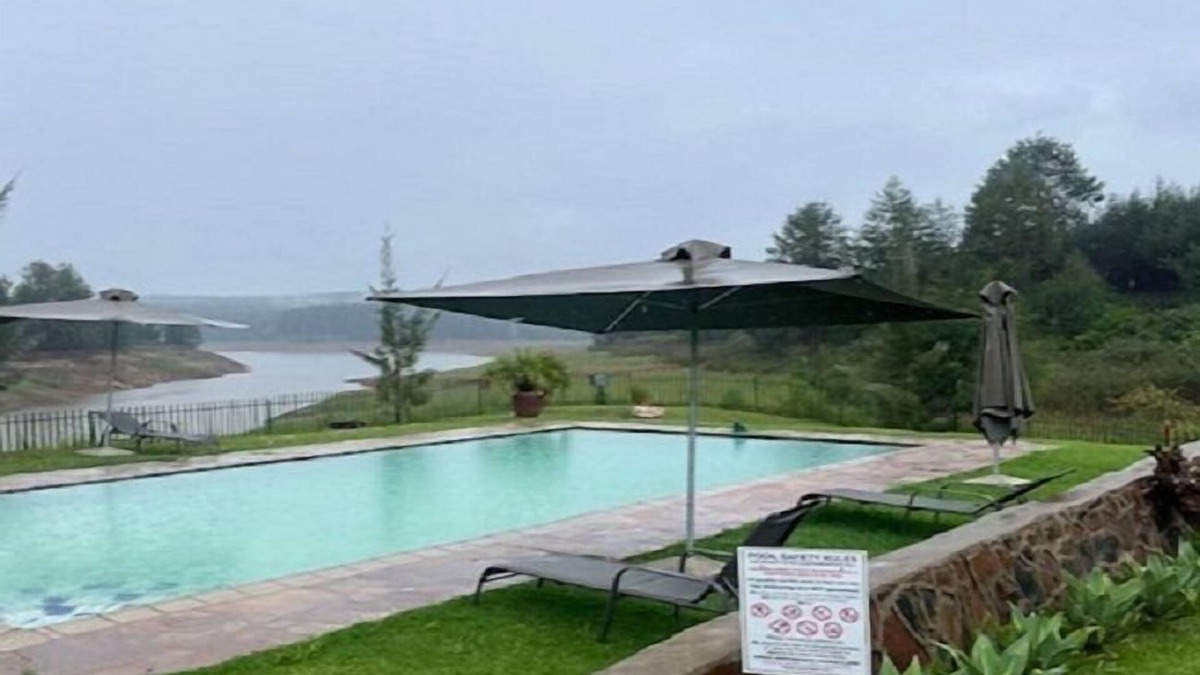 Zimbabwe Ski Chalet | Lake Alexander Country Resort