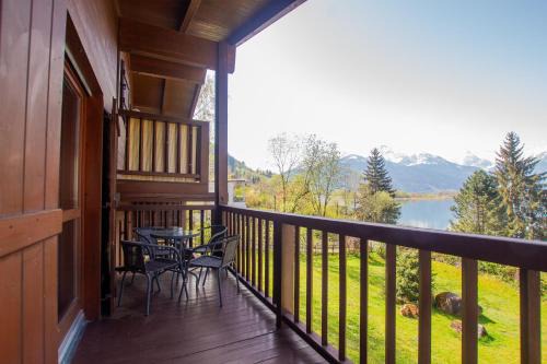 Zell am See Apartment | Lake and Mountain View