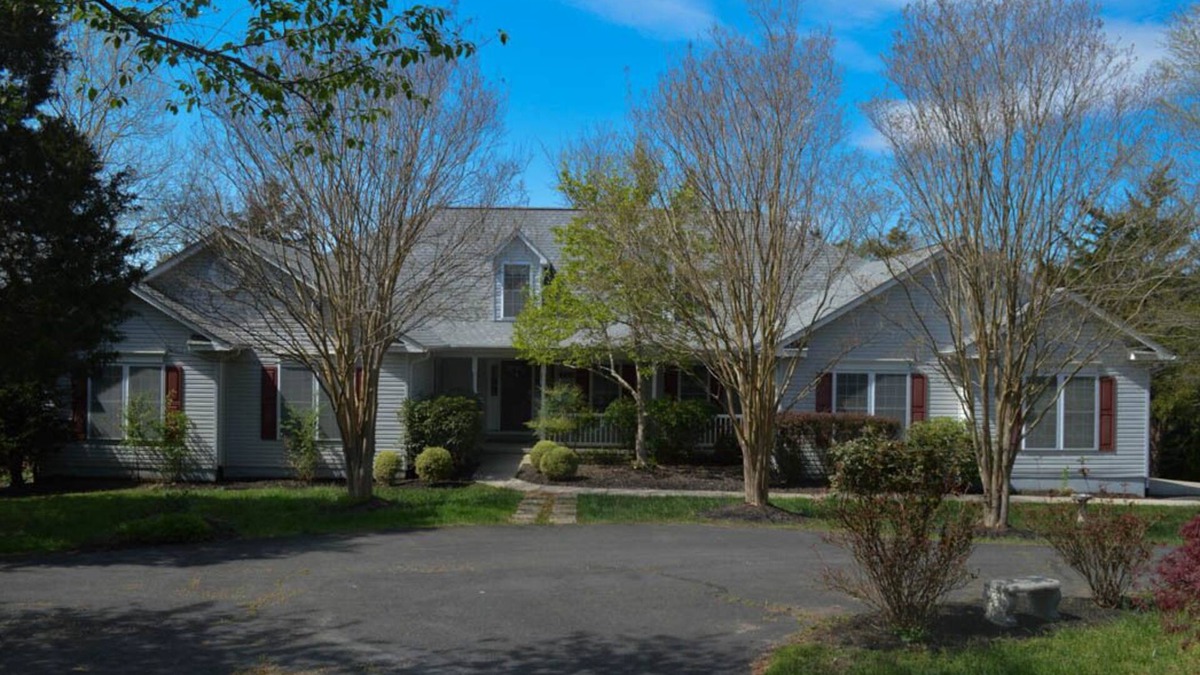 Mineral House | Lake Anna Blue Sails, Waterfront Estate, Family Retreat