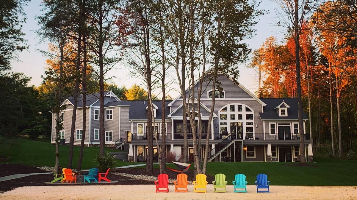 Bumpass House | LAKE ANNA OASIS: Hottest Luxury Home at Lake * Public * Waterslide * 10,000 sqft