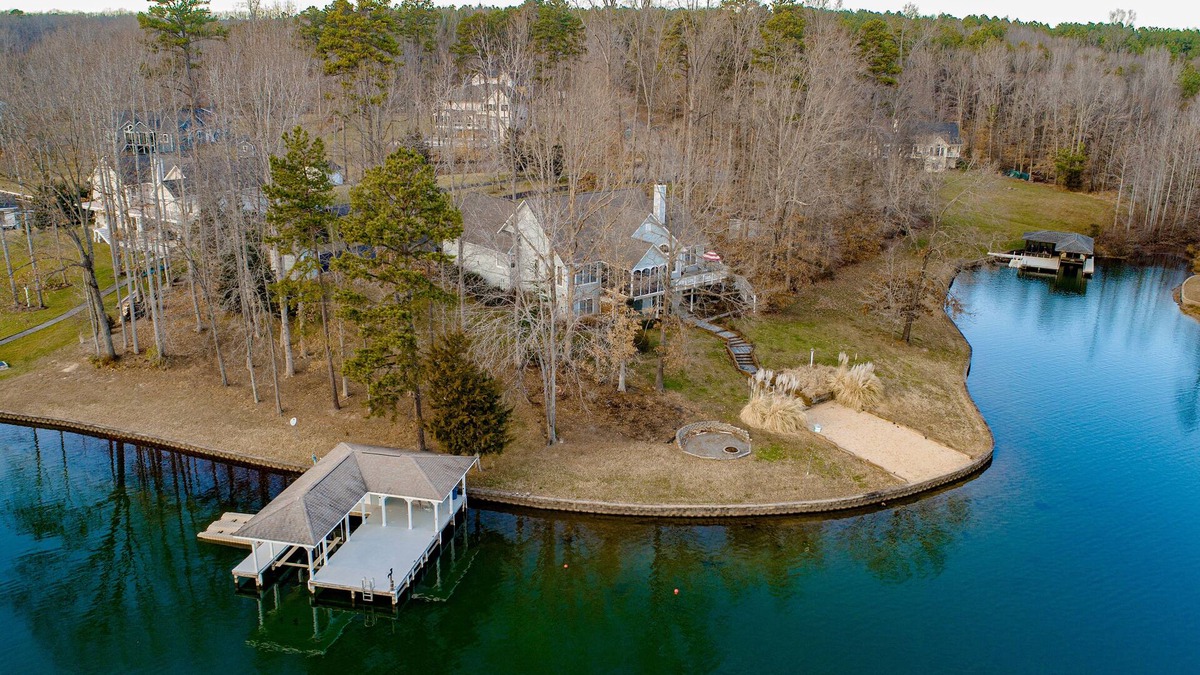Mineral House | Lake Anna Waterfront Oasis with a firepit and boat dock