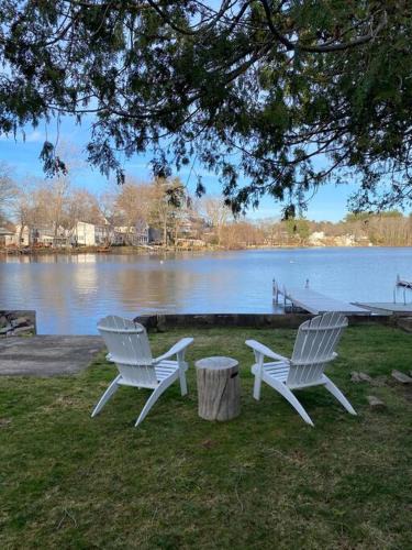 Amesbury Apartment | Lake Attitash Waterfront w/private dock