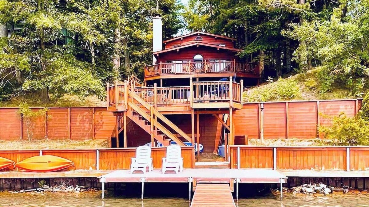Hillman House | Lake Avalon House “The Starting Dock” 3Bed 3Bath, Optional Pontoon Boat Rental