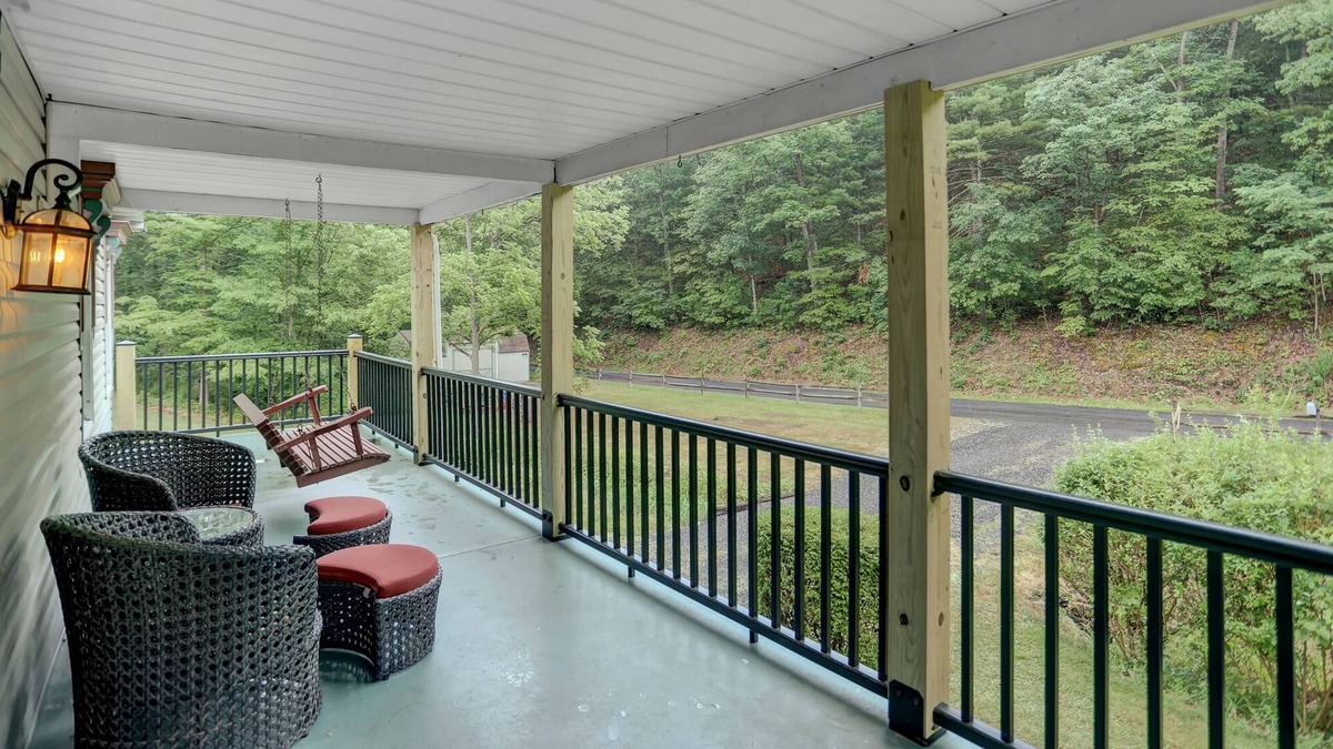 Hesston House | Lake Away Your Worries- Raystown Lake- Seven Points