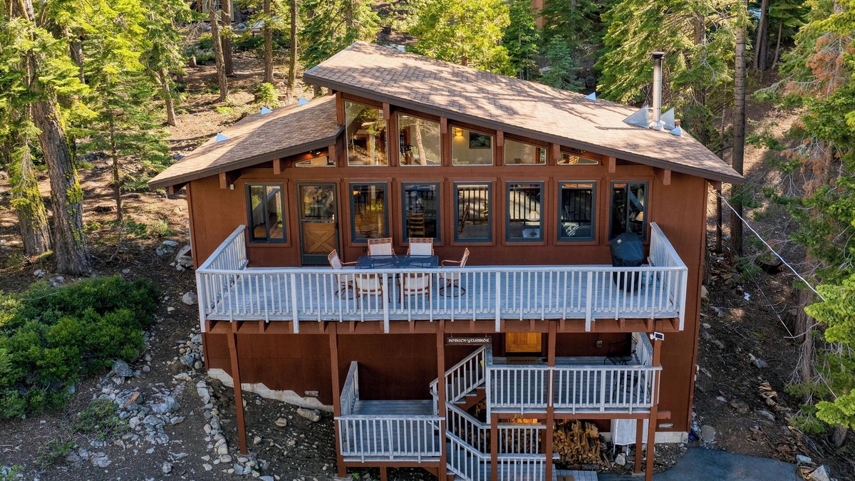 Chamberlands House | Lake + Beach Access, Pool, Tennis | Walk to Chambers | Tahoe Timber by AvantStay