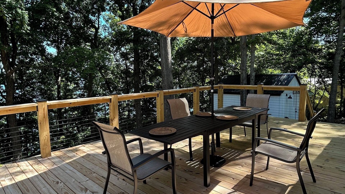Scottsville House | Lake Bluff Retreat - A Charming 3 bed /2 Bath Home on Barren River Lake
