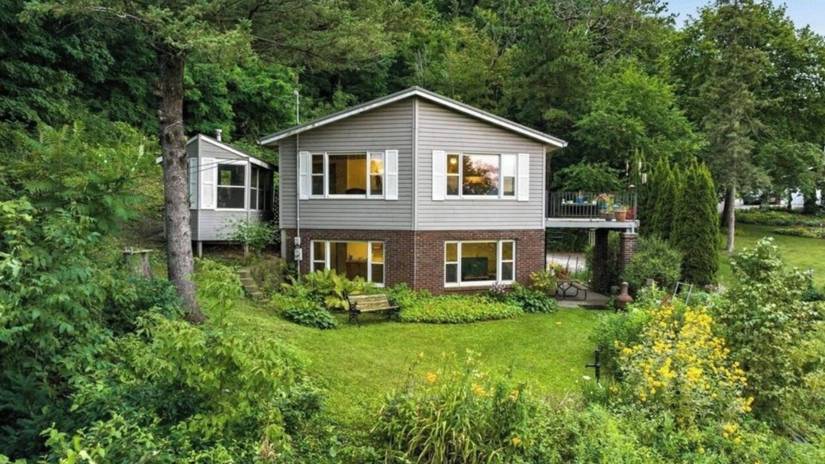Winona House | Lake Boulevard House