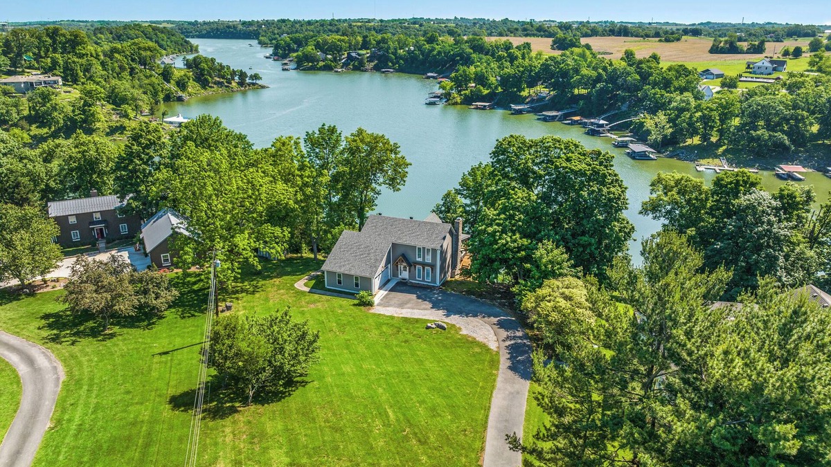 Harrodsburg House | Lake Break in a No Wake!