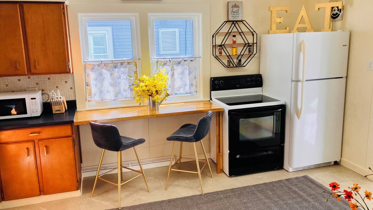 Sheboygan House | Lake Breeze on 11th