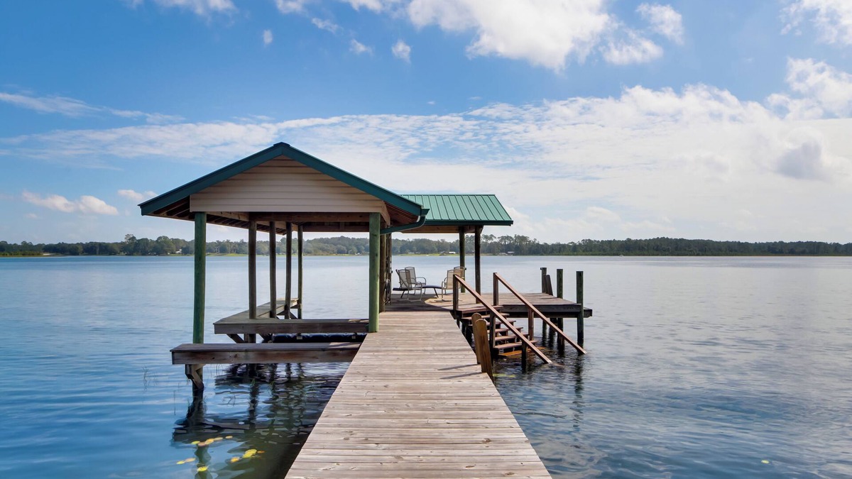 Pomona Park Cabin | Lake Broward Cabin w/Private Boat Launch & Dock!