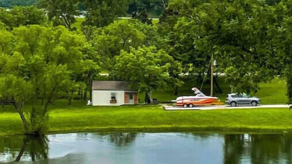 Fort Scott House | Lake Bungalo