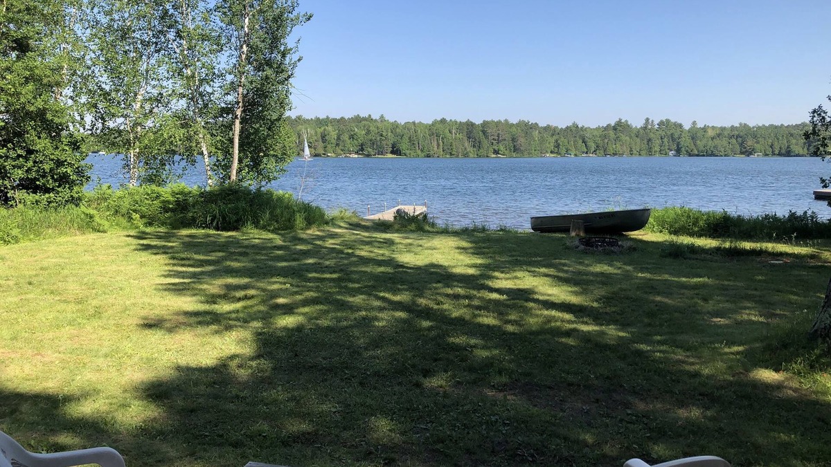 Duluth Cabin | Lake Cabin 25 miles from Duluth. high speed internet. new 50" Android TV