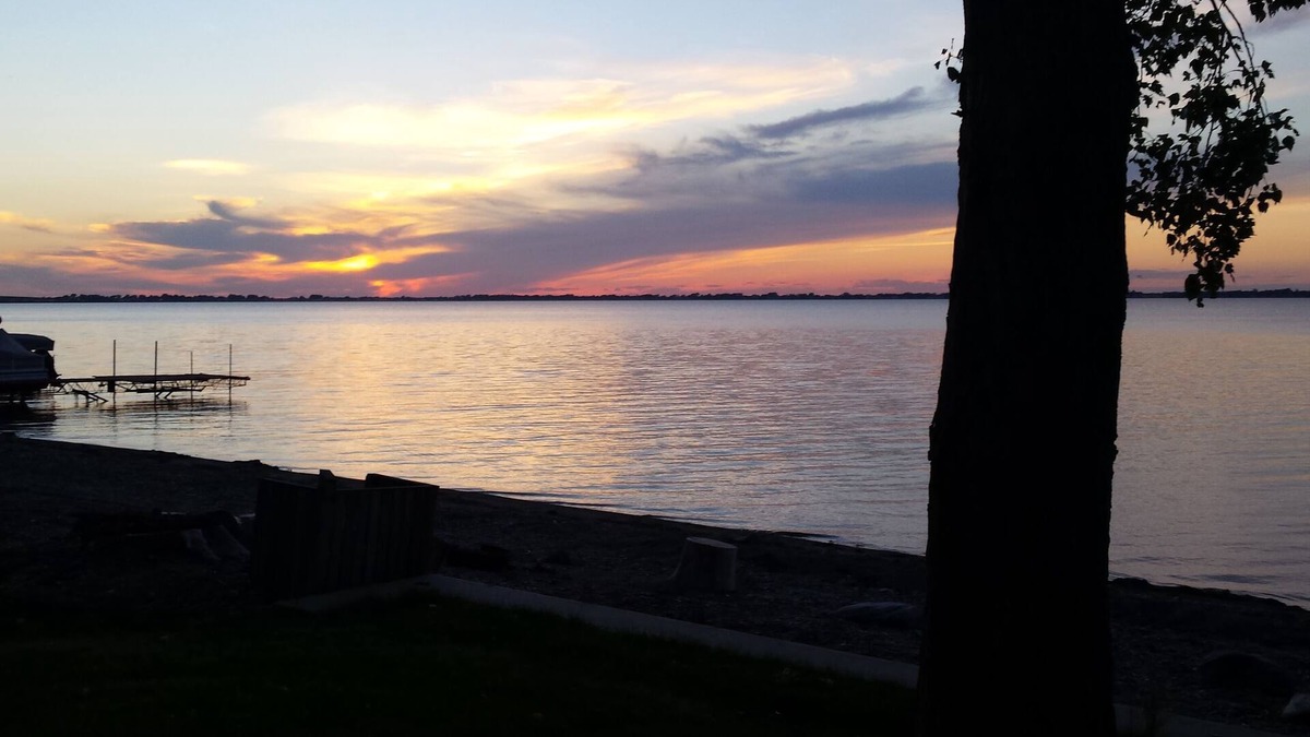 Arlington House | Lake Cabin with luxury amenities on Lake Poinsett