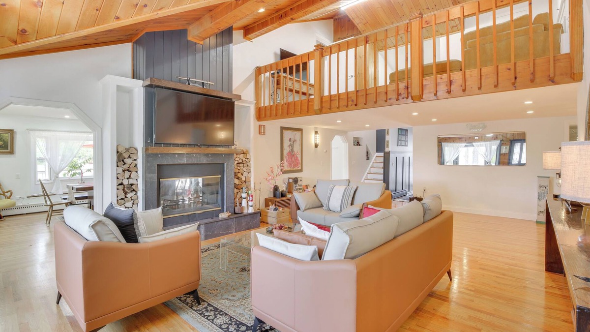 Lake Carmel House | Lake Carmel Access: Waterfront Home w/Deck!