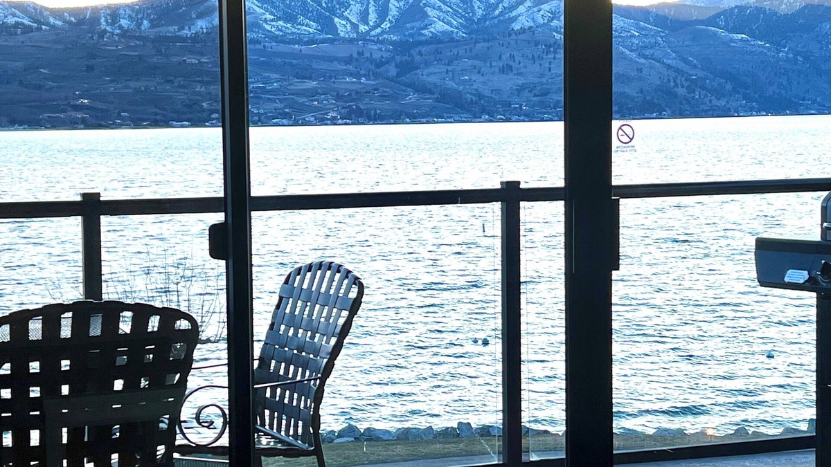 Chelan Resort | Lake Chelan Shores Lakefront Condo