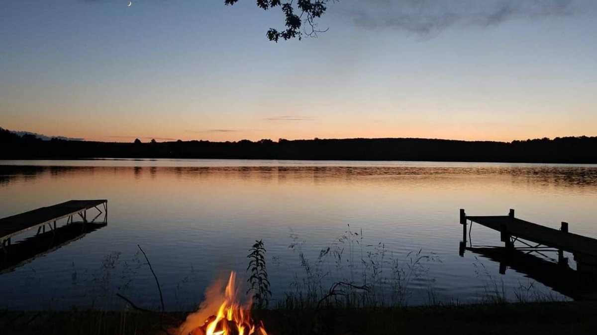 Gaastra Cottage | Lake Chicagoan waterfront cottage! Stunning sunsets and shallow sandy waterfront