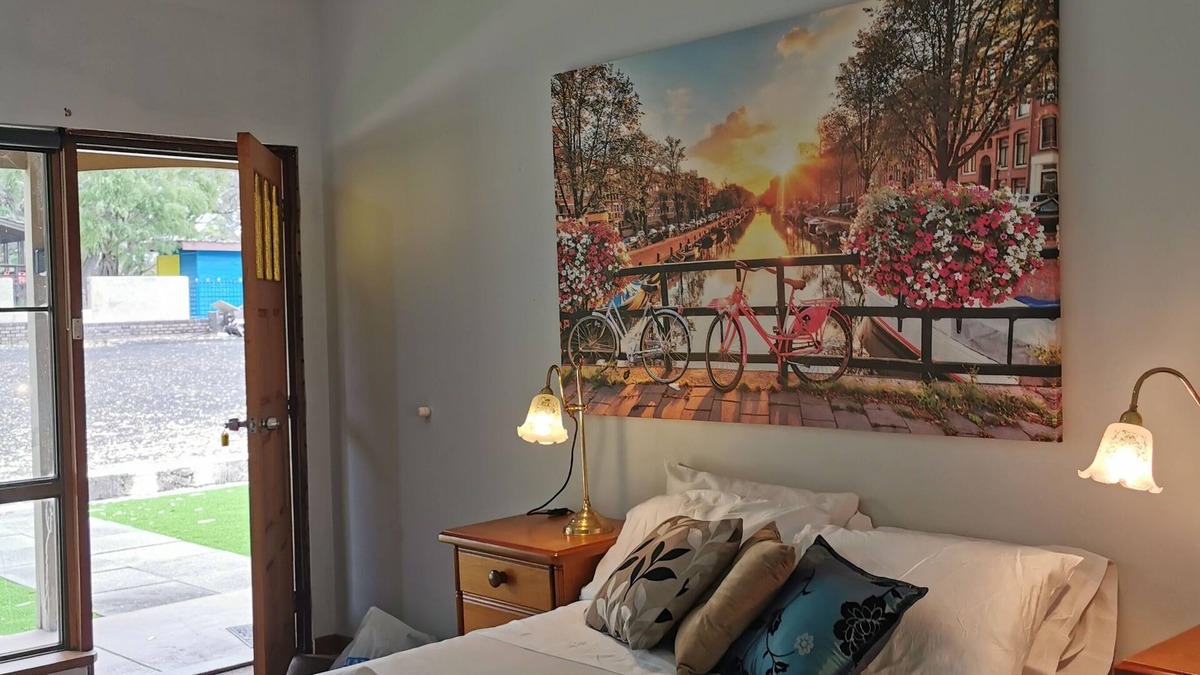Lake Clifton Hotel | Lake Clifton Tavern