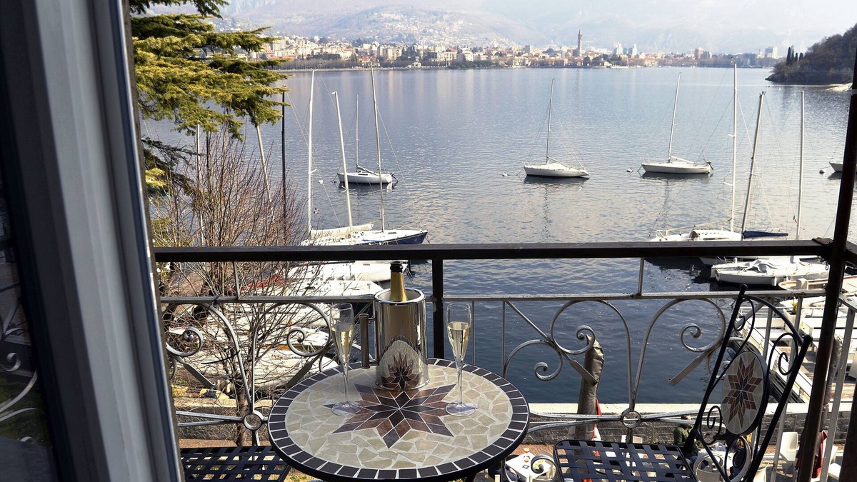 Valmadrera House | LAKE COMO: PANORAMIC LAKE TERRACE - WIFI - CIR 097083-CNI-00003