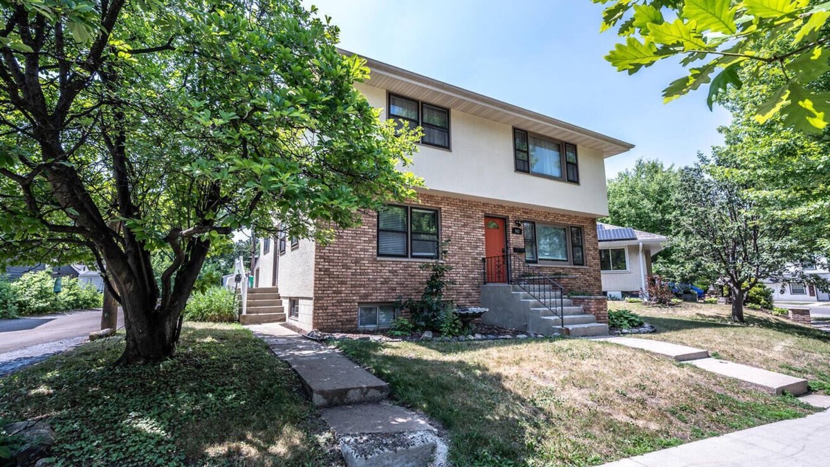 Como Apartment | Lake Como Retreat 2BR Lakeview Apt Lake Como/Como Zoo/St. Paul