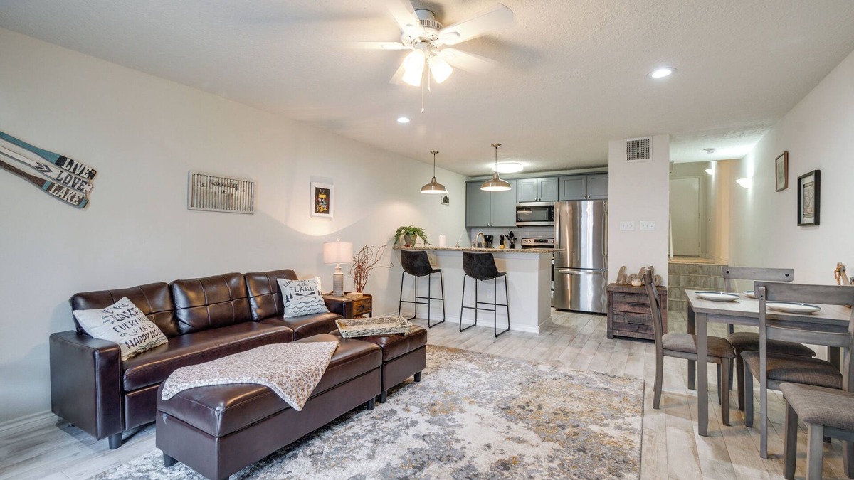 Walden on Lake Conroe Condo | Lake Conroe Condo: Patio & Water Views