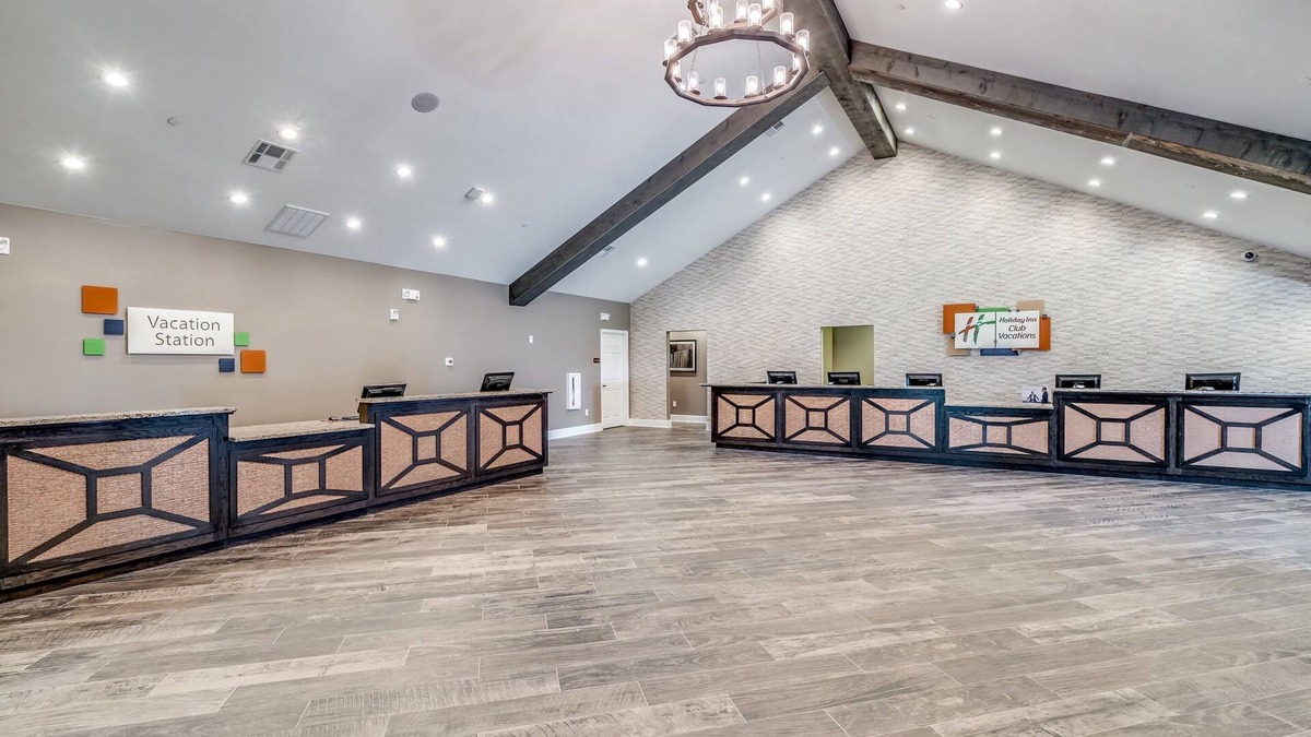 Conroe Villa | Lake Conroe Vacation | 5 Pools + 18-Hole Mini Golf