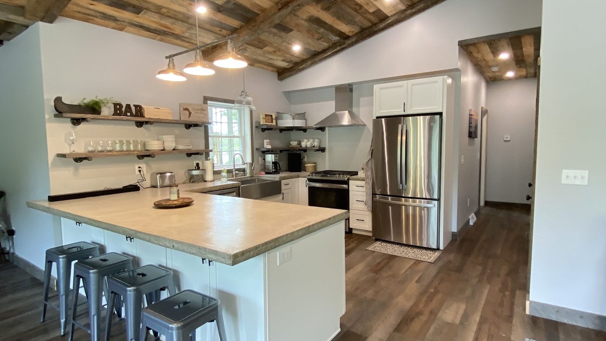 Averill Park Cottage | Lake Cottage - 15 Minutes to Jiminy Peak Ski Resort, Albany, Troy