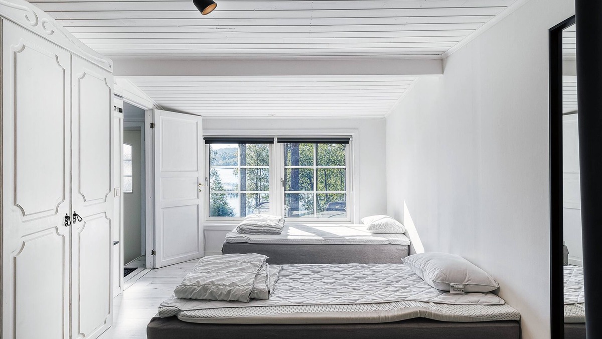 Asenhoga Cabin | Lake cottage by lake
