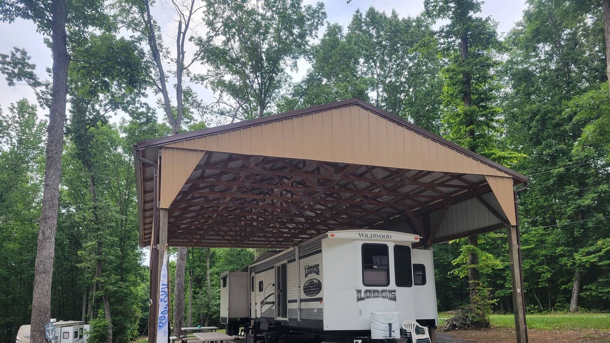 Nancy RV Rental | Lake Cumberland Camper Rental, 2 miles from Wolf Creek Marina
