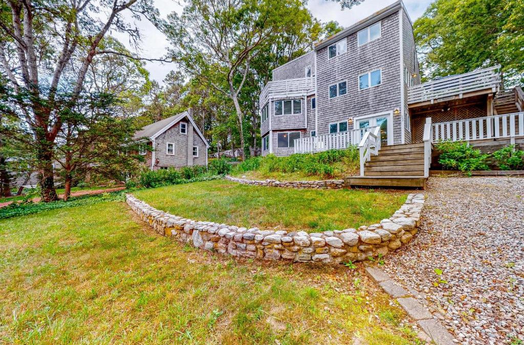 West Hyannisport House | Lake Elizabeth Terrace