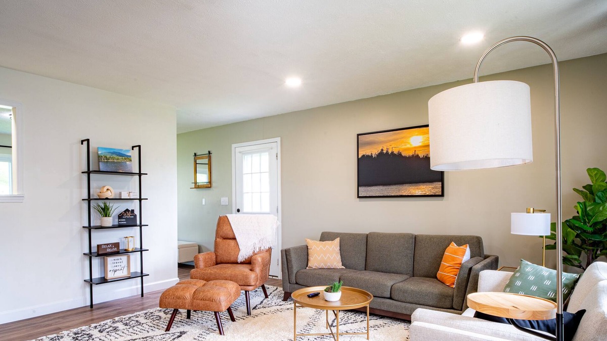 Vermilion House | Lake Erie Breeze:Your Restful Vermilion 3BR Vacation Home close to Cedar Point