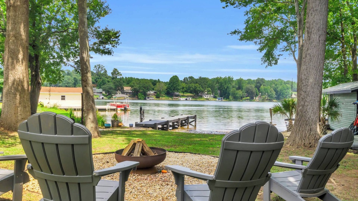 Lyman House | Lake Escape - Paddle Cove - 6 Bedrooms