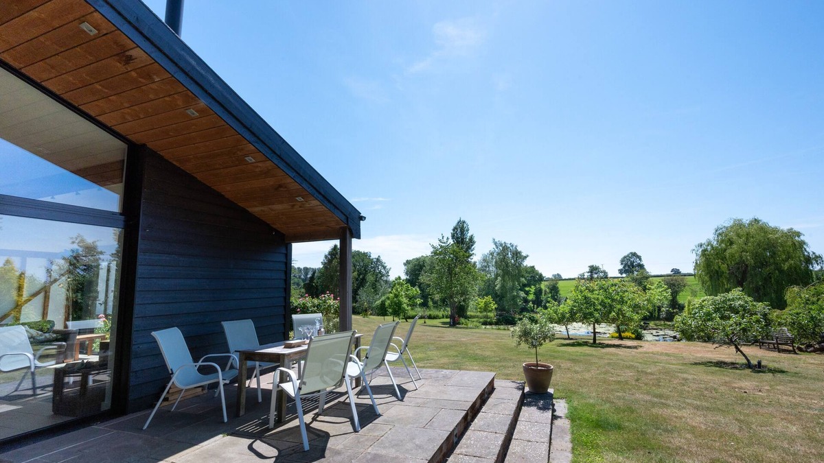 Holbrook House | Lake Farm Barn - Three Bedroom House, Sleeps 6