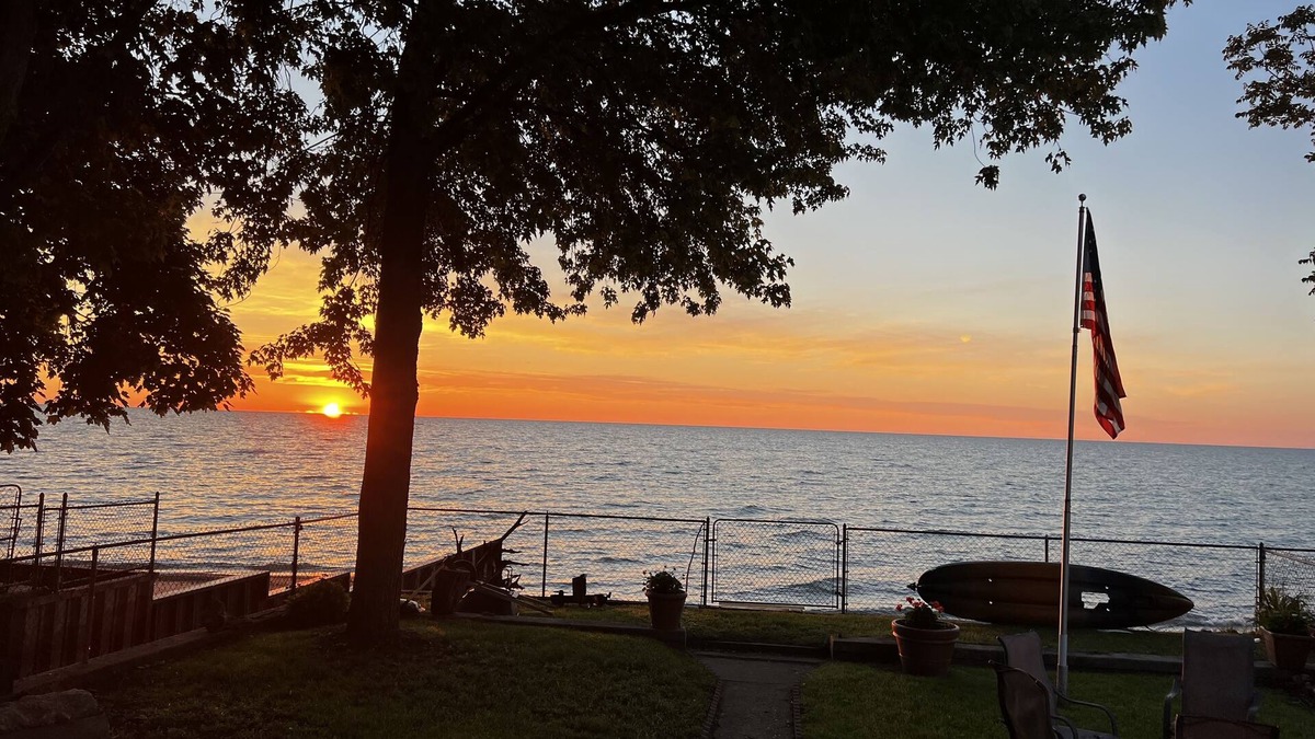 Burtchville House | Lake Front Beach House On Lake Huron - Private Beach