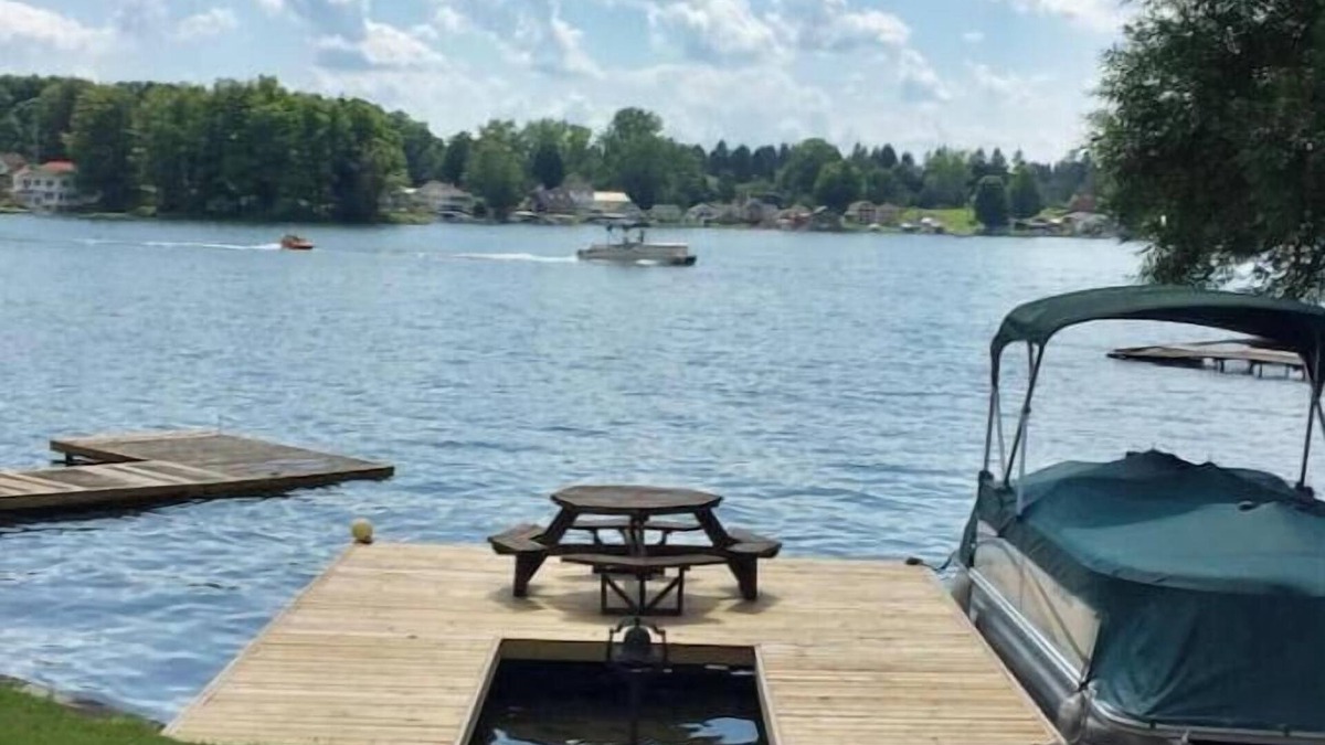 Lime Lake-Machias Cottage | Lake Front Charming 3-bedroom cottage on Lime Lake near Ellicottville