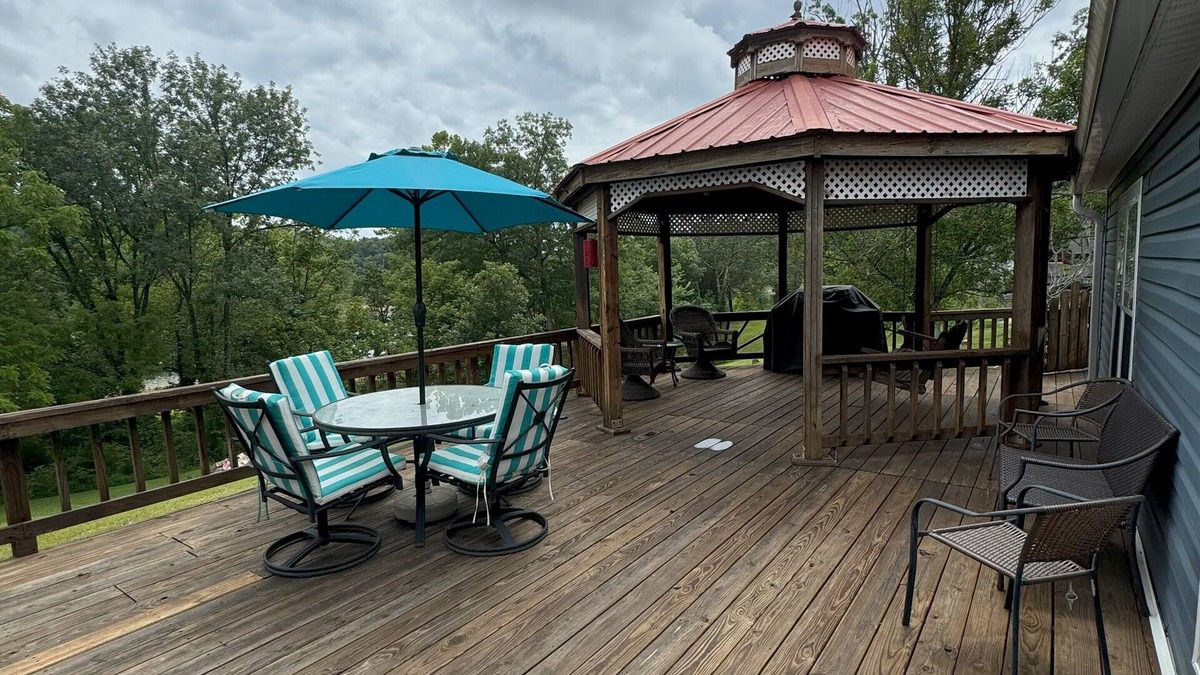 Se Ree House | Lake Front charming 3-bedroom house, at Rough River Lake.