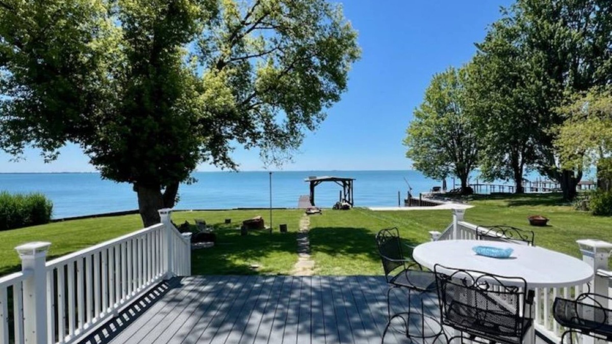 Anchorville House | Lake Front completely updated 3 bedroom 2 bath house