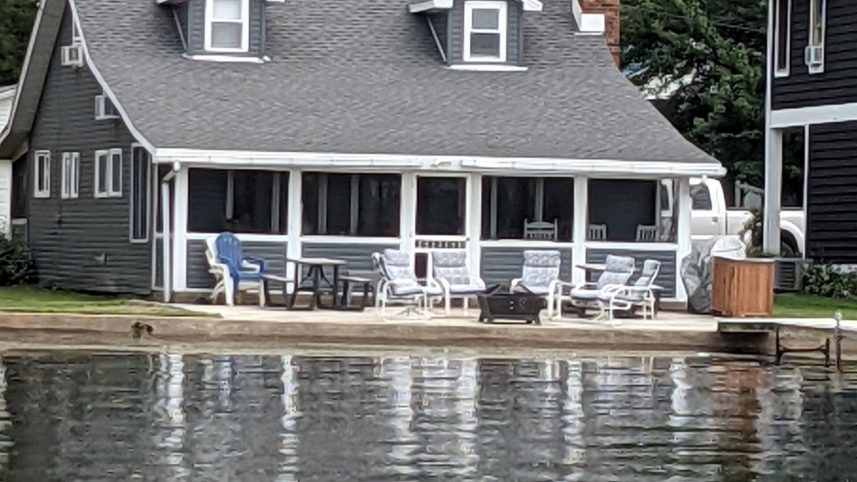 Conneaut Lakeshore House | Lake front cottage recently remodeled w/private dock and optional pontoon boat.