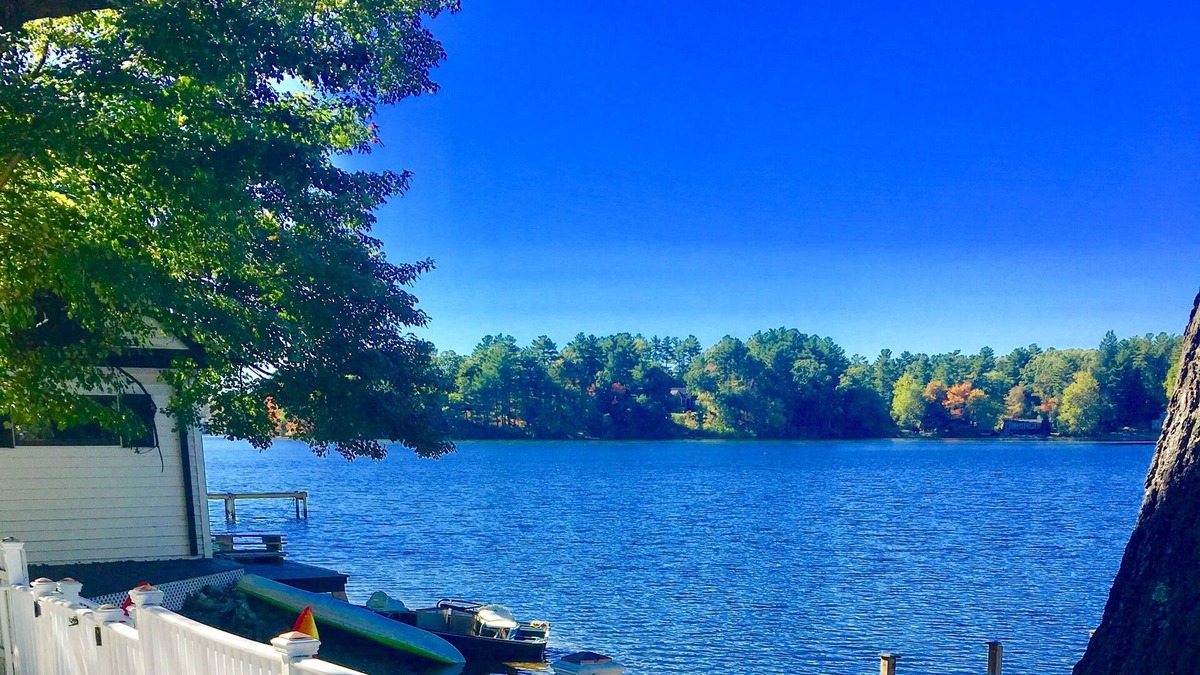 Wrentham Cottage | Lake Front Cottage/ Lake Archer In Wrentham , Perfect Location- right on water