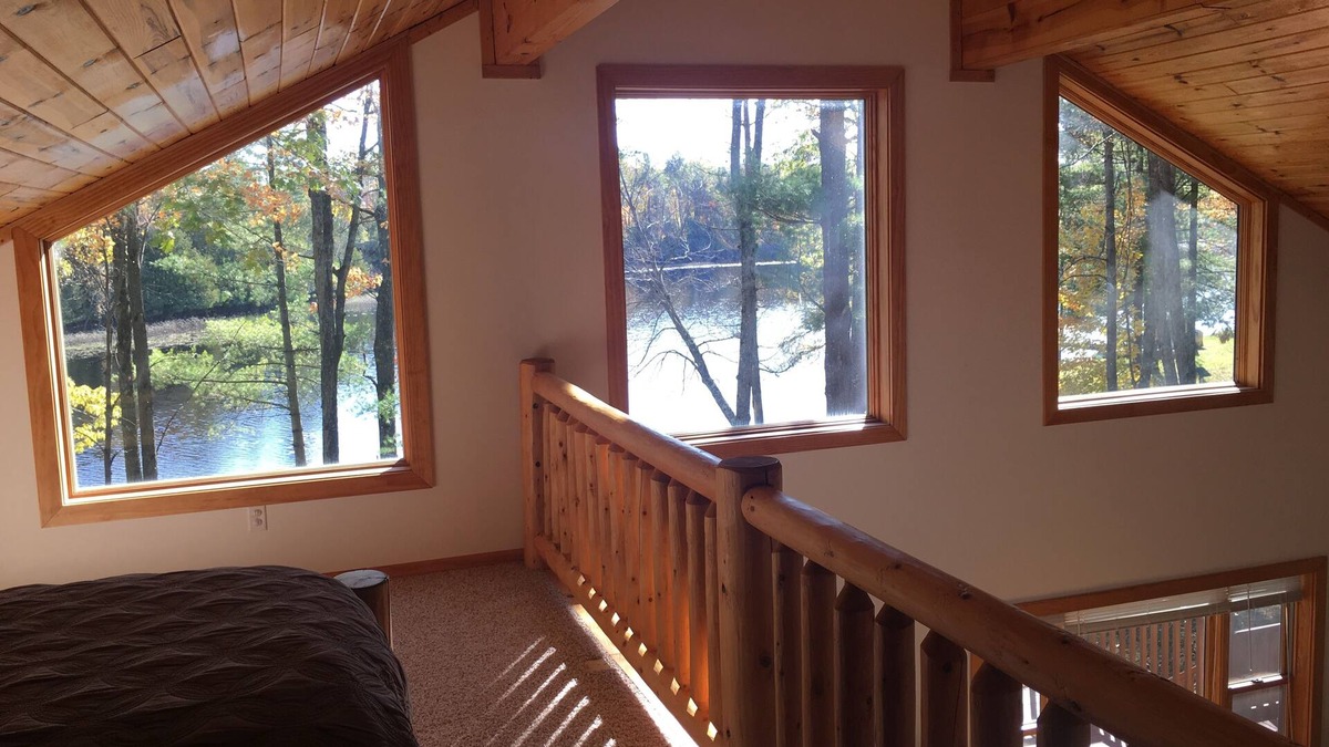 Abrams Cottage | Lake front cottage on Ucil Lake