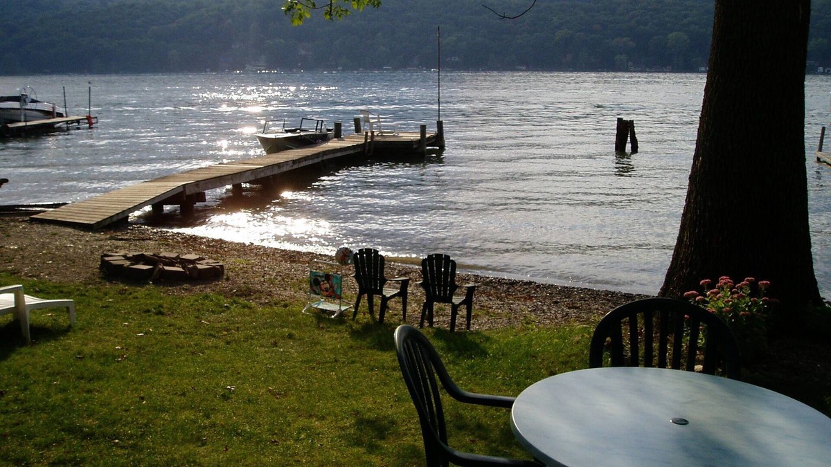 Penn Yan Cottage | LAKE FRONT: EAST SIDE KEUKA LAKE for BEAUTIFUL SUNSET