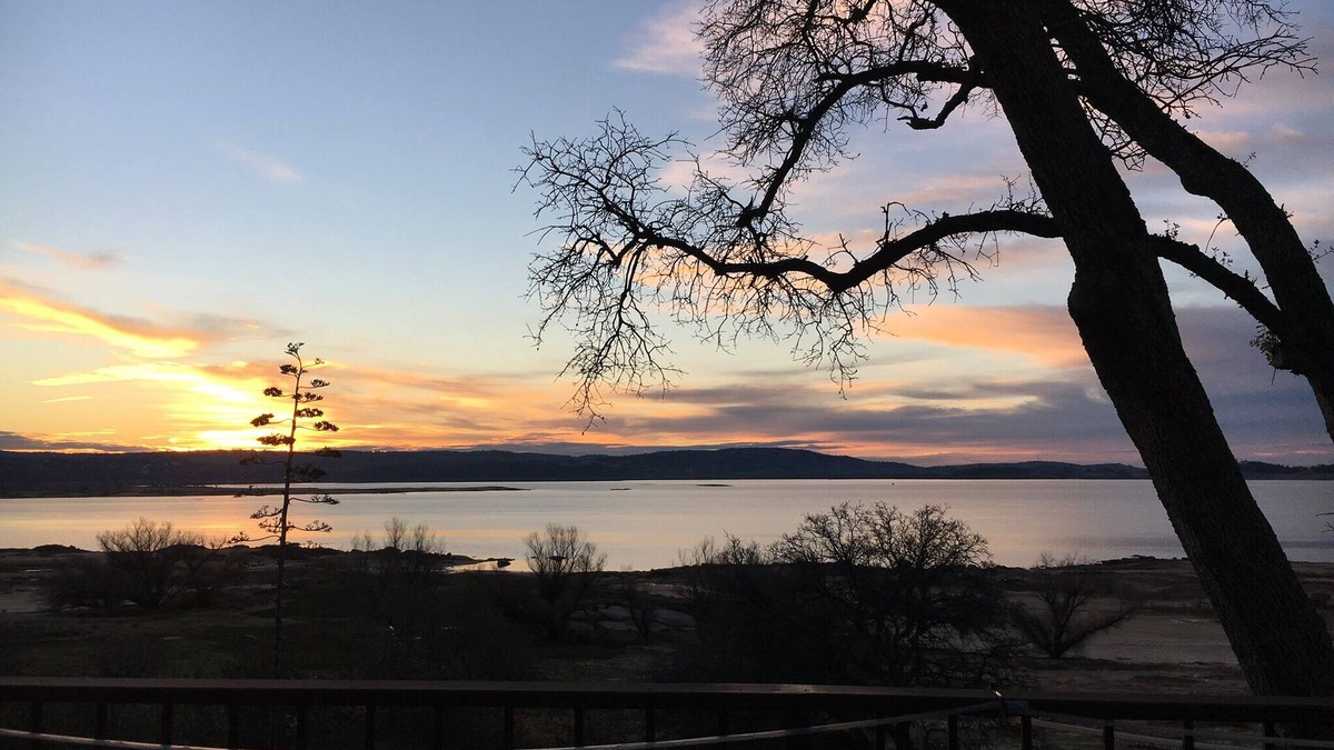 Granite Bay House | Lake front getaway! Casita d’Amore