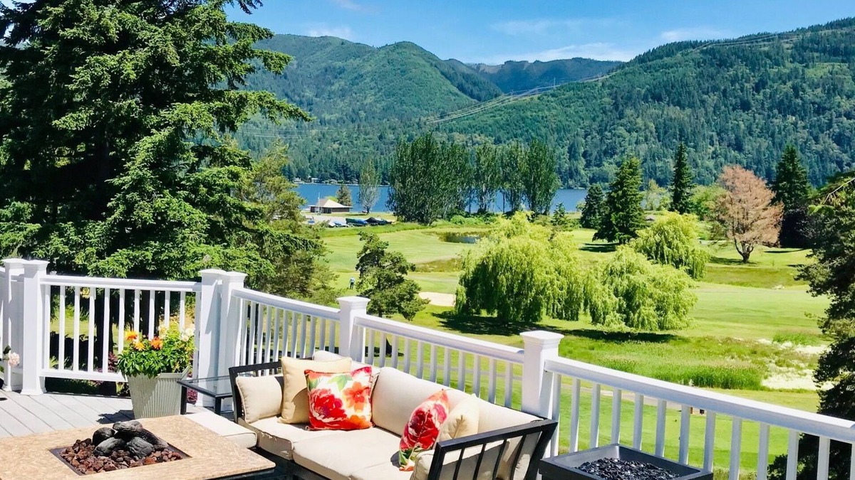 Sudden Valley House | Lake Front Holiday! The BEST view in the valley, on Lake Whatcom and Golf Course