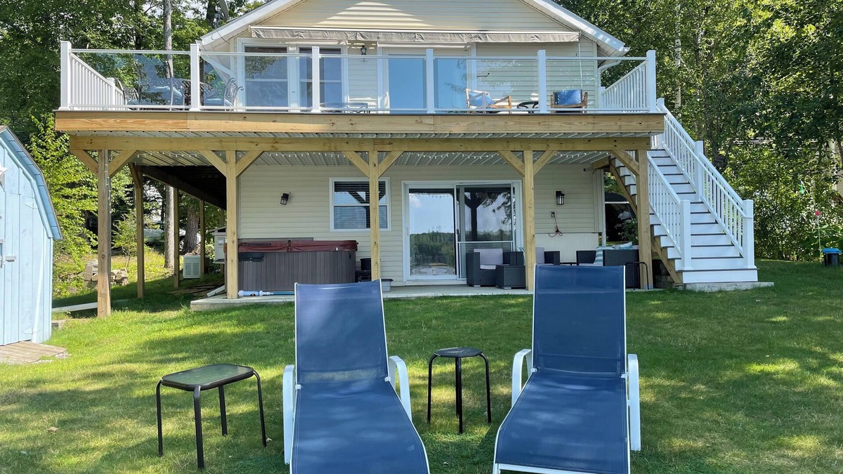 Gilmanton House | Lake Front Home on Shellcamp
