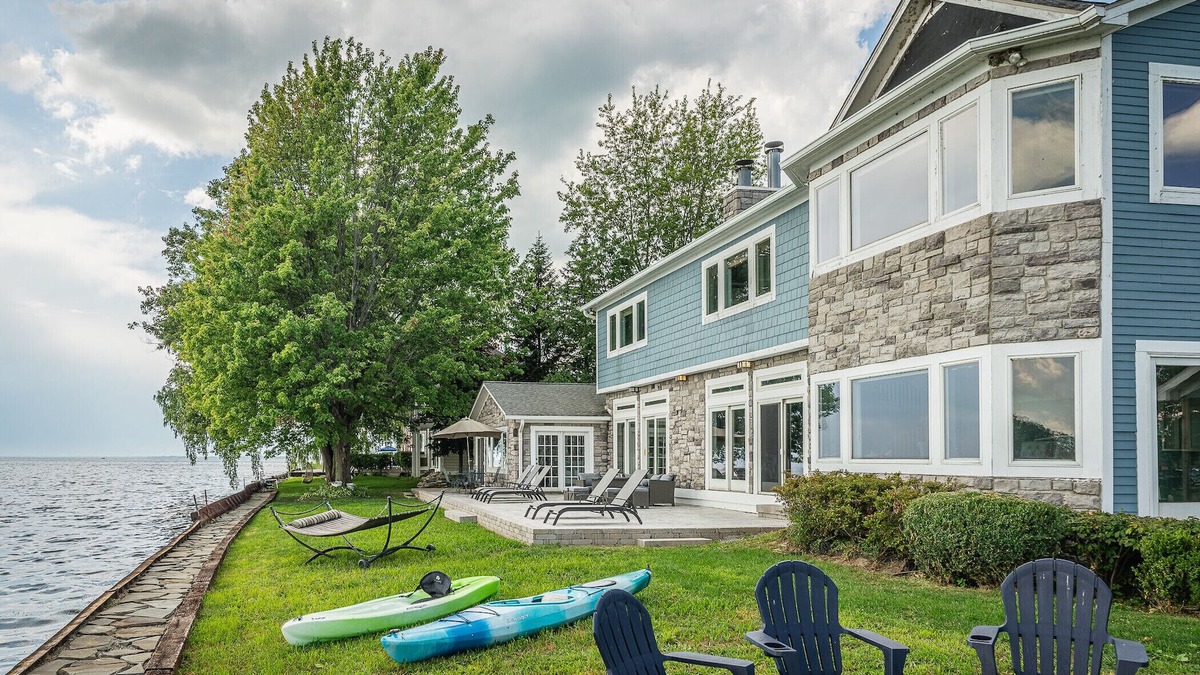 Fair Haven House | Lake Front home w/Hot Tub, Kayaks & Fire Pit