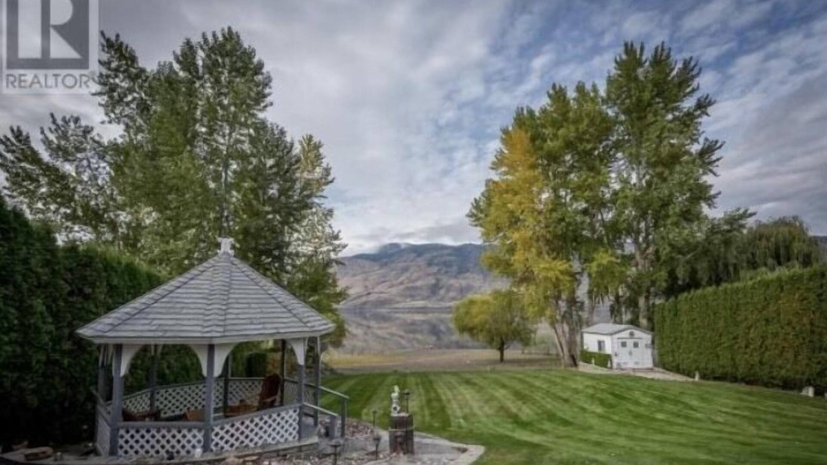 Savona House | Lake front house minutes away from Tobiano Golf course