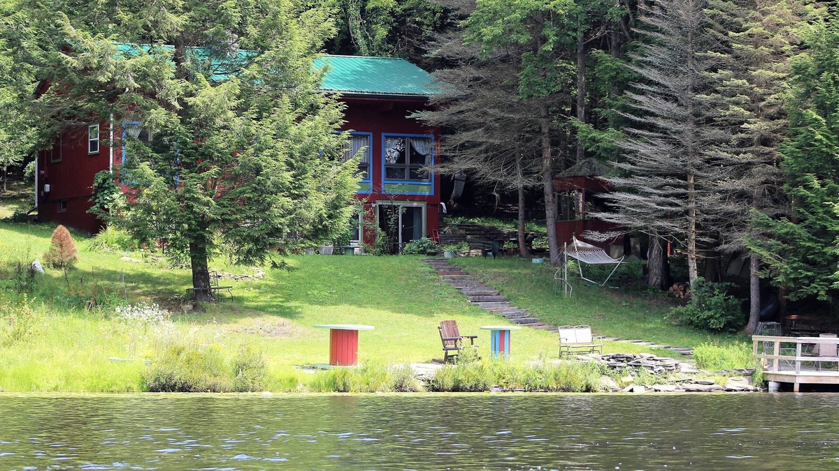 Deposit House | Lake Front House on Private lake
