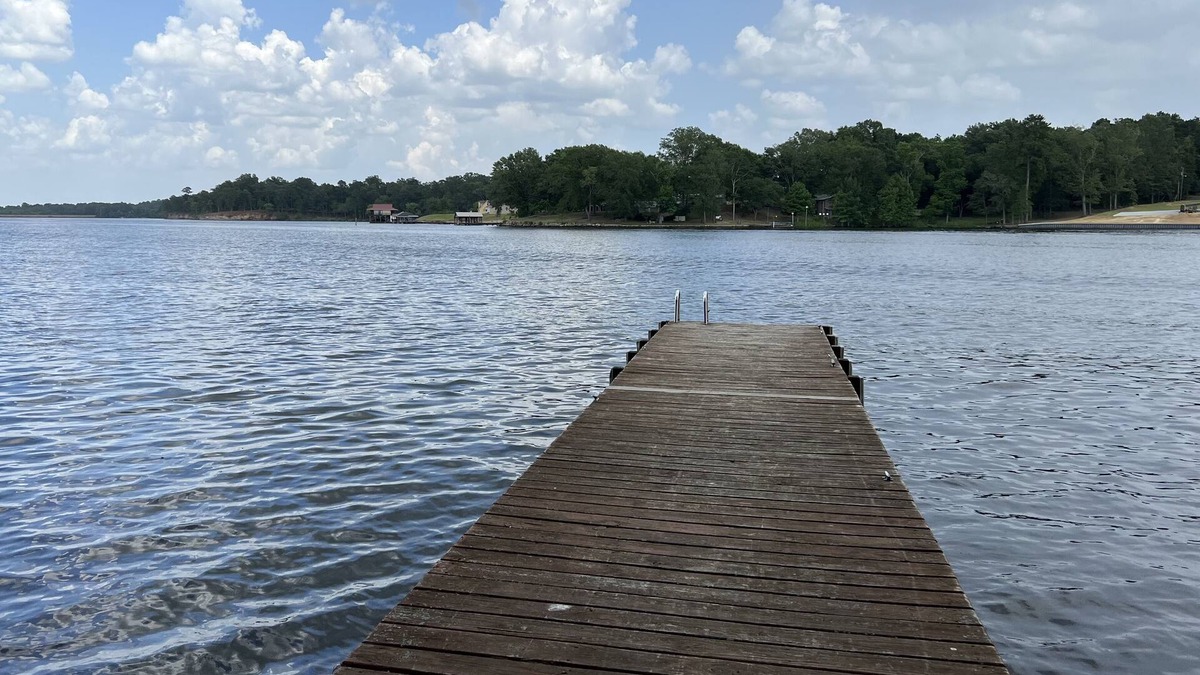 Long Branch House | Lake Front Huge Verandas New Appliances w/Paddleboard Jon Boat electric motor