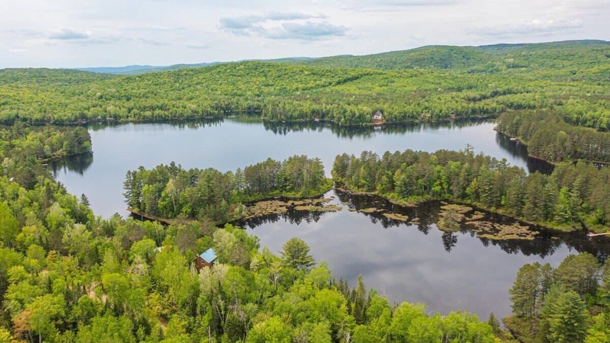 Saint-Didace Ski Chalet | Lake front in the woods. Newly furnished with SPA