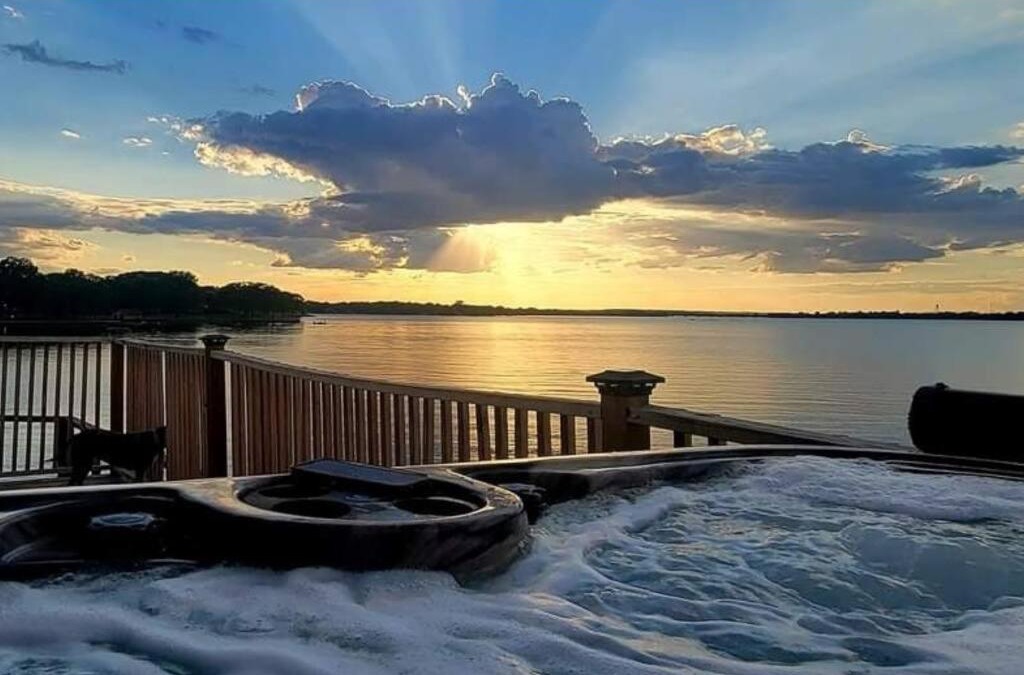 Dogwood House | Lake Front Lake House Paradise!