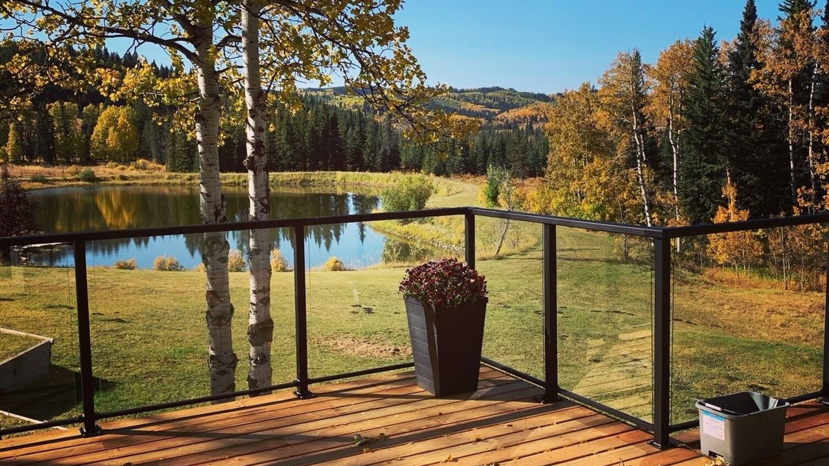 Foothills County House | Lake Front living at it's best - Pick a season, create an adventure